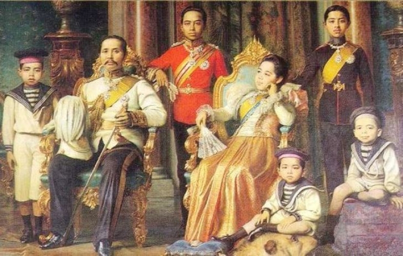 Princess Katya Desnitskaya of Thailand: The Russian girl for whom Prince Chakrabon gave up polygamy