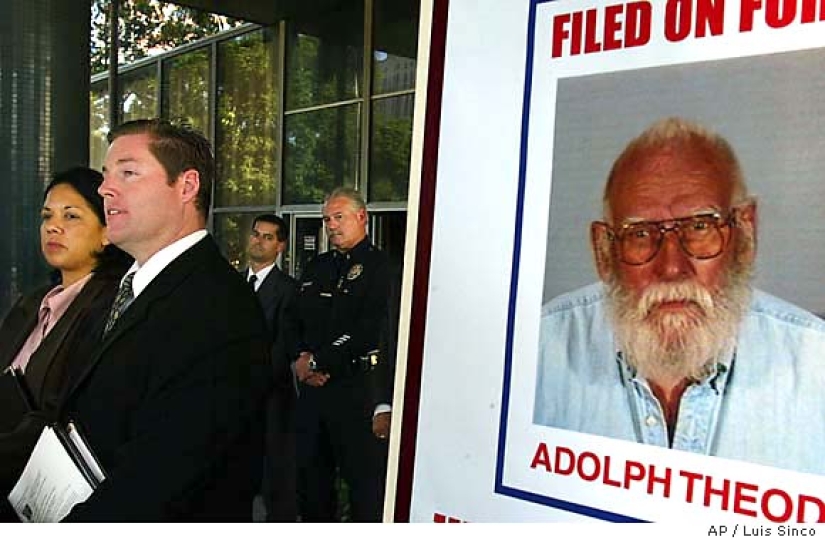 "Santa Strangler", o Productversie la historia de un loco "Santa Strangler", o Productversie la historia de un loco