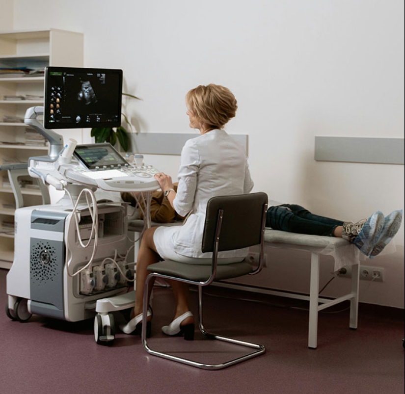 “Scented Pads”: 10 Things That Were Clearly Designed By Men For Women