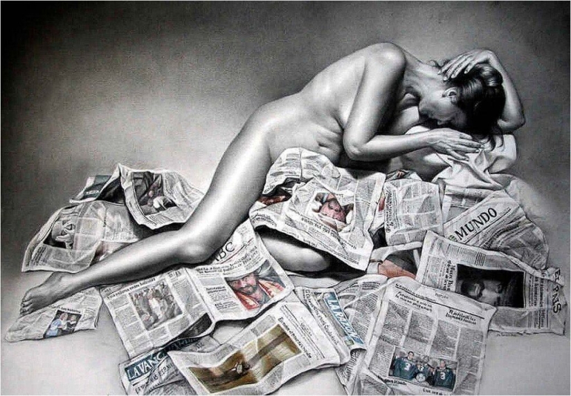 Sleepy temptation in the works of the Spanish portraitist Soledad Fernandez