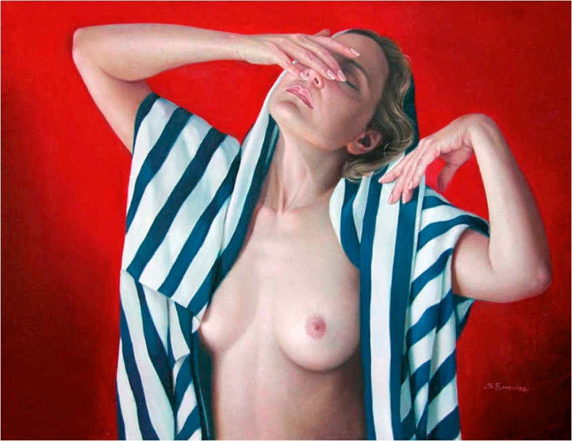 Sleepy temptation in the works of the Spanish portraitist Soledad Fernandez