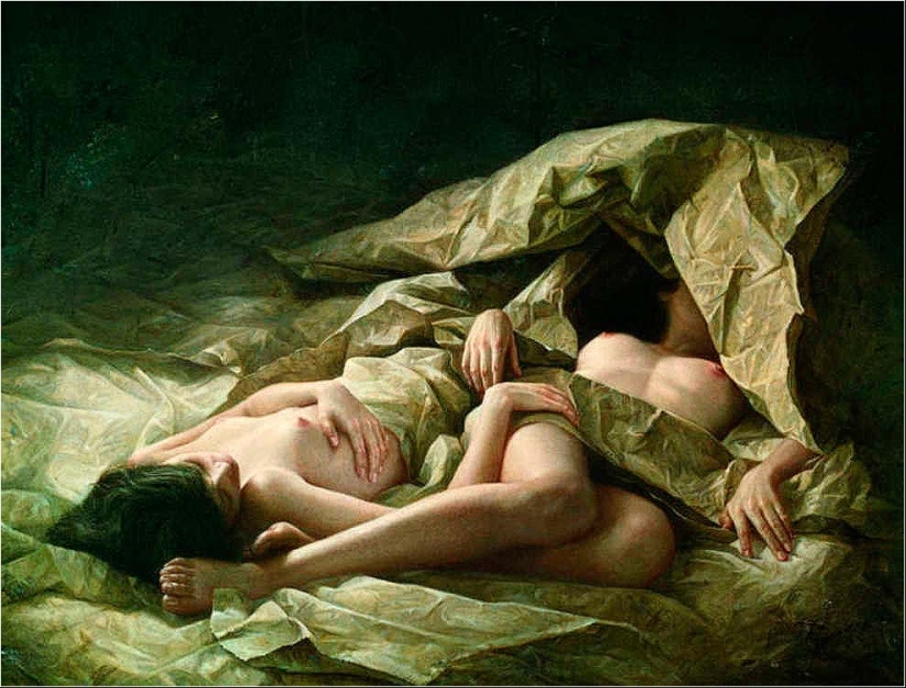 Sleepy temptation in the works of the Spanish portraitist Soledad Fernandez