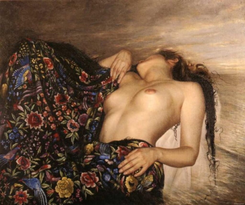 Sleepy temptation in the works of the Spanish portraitist Soledad Fernandez
