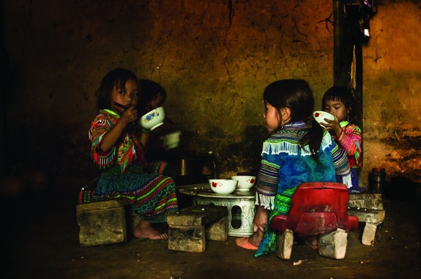 Striking portraits of Members of One of America's Most Violent Criminal Gangs Striking portraits of Members of One of America's Most Violent Criminal Gangs