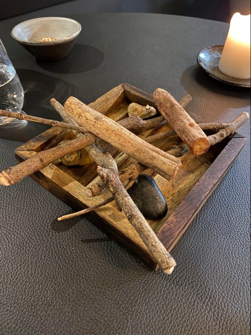 Tapas en la cabeza de Jack Nicholson, rollos en una patineta y 20 ejemplos más de platos extraños