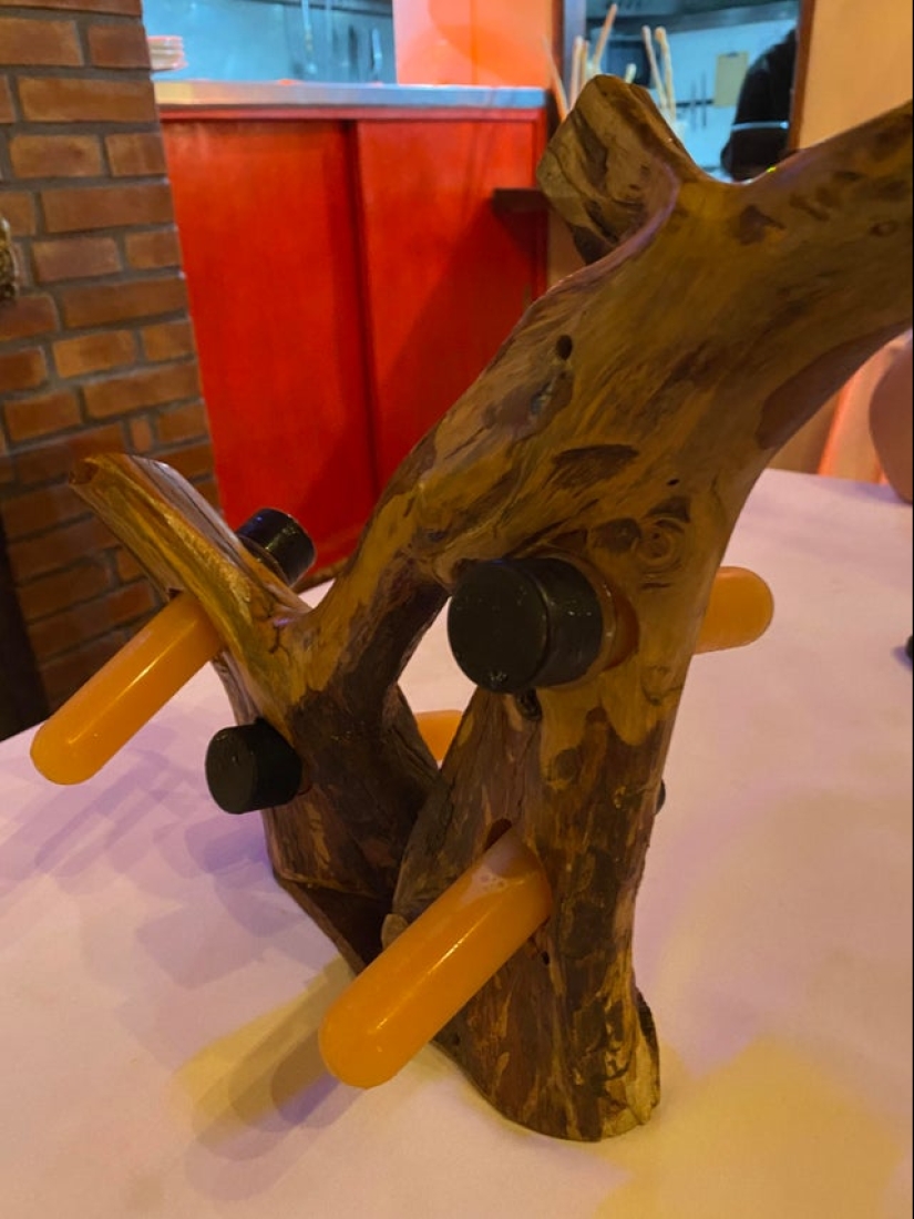 Tapas en la cabeza de Jack Nicholson, rollos en una patineta y 20 ejemplos más de platos extraños