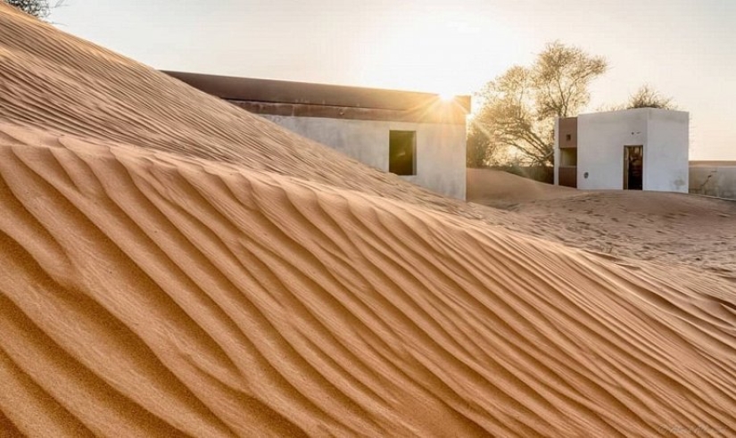 The abandoned ghost village of Al-Madam in the sands of the Emirates