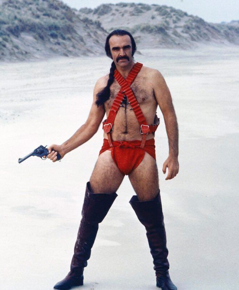The iconic image of cosplay: Sean Connery in "men's bikini"