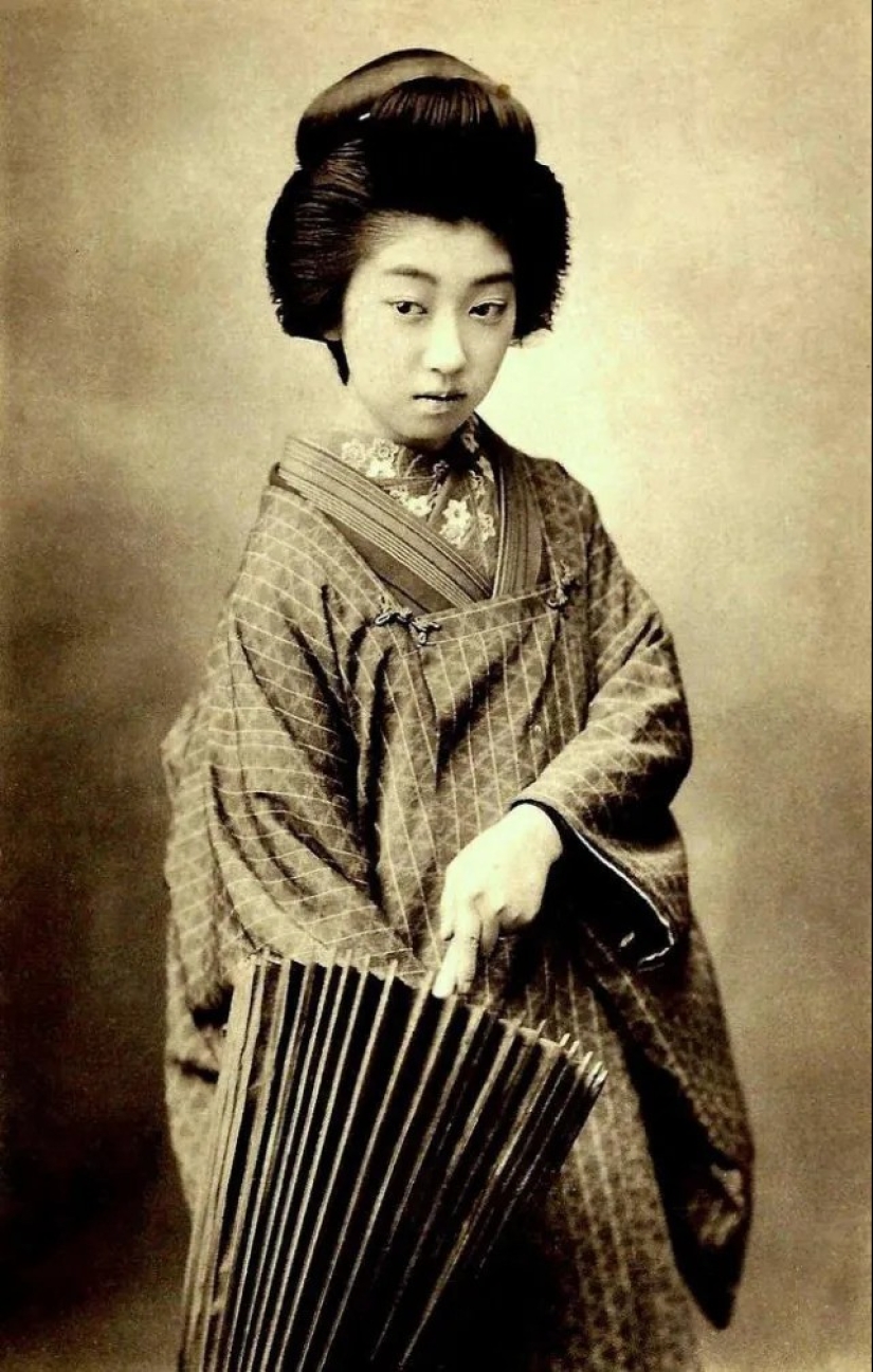 The life story and beautiful photos of nine-fingered geisha Tise Takaoka The life story and beautiful photos of nine-fingered geisha Tise Takaoka
