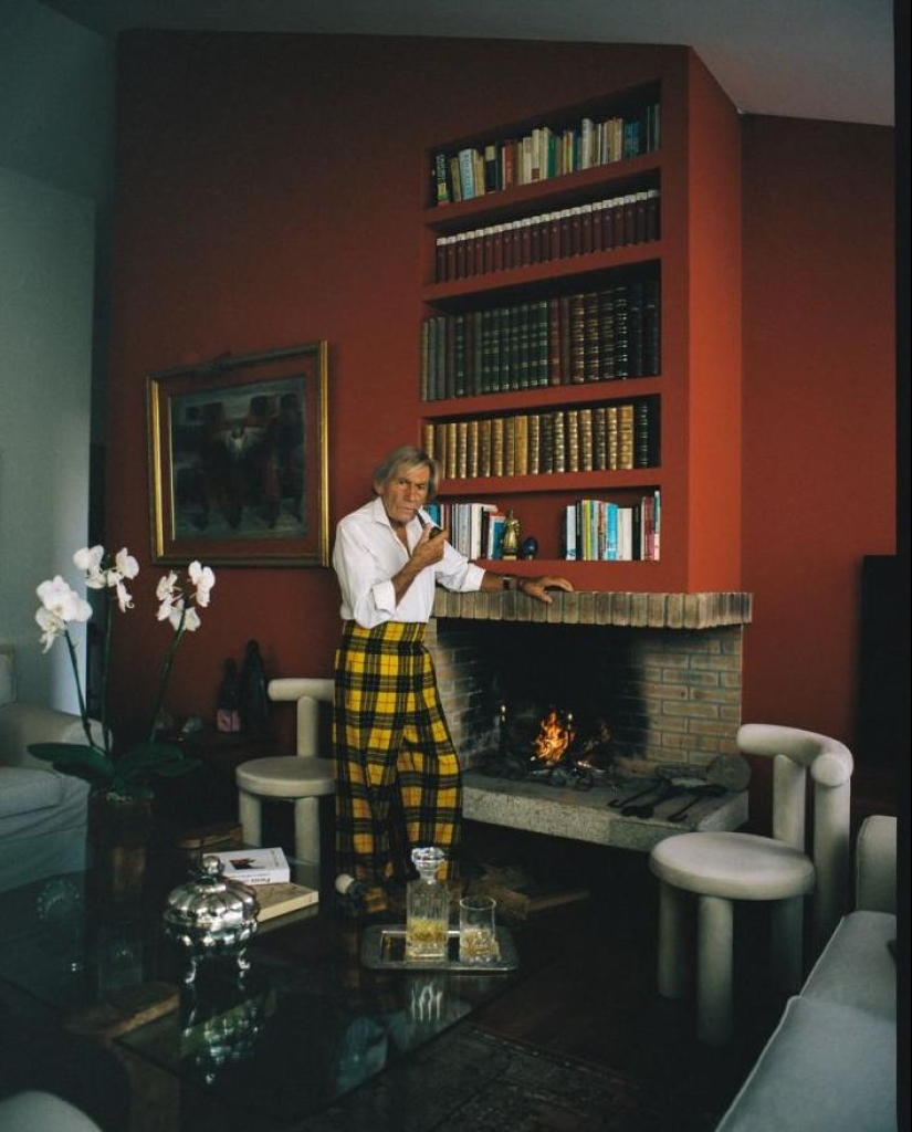 "The Spanish King": How 91-year-old model Andres Garcia-Carro lives and works