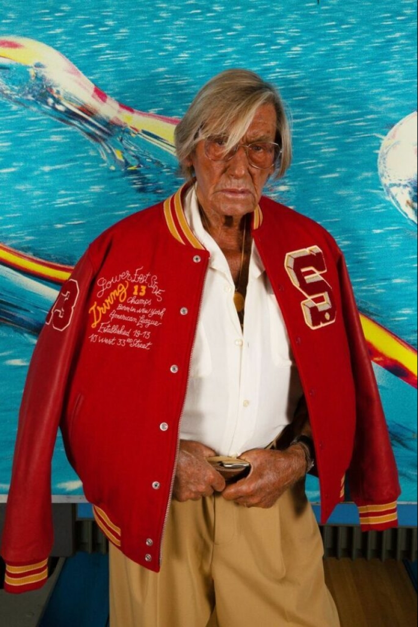 "The Spanish King": How 91-year-old model Andres Garcia-Carro lives and works