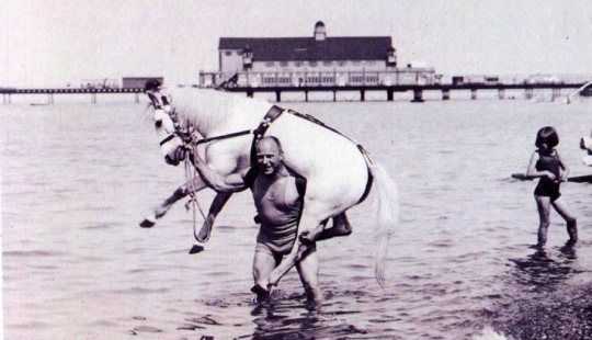 The story of circus athlete Alexander Zass — Russian "Iron Samson"