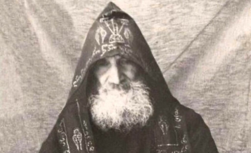 The story of Tolotos - a man who has never seen a woman in his long life The story of Tolotos - a man who has never seen a woman in his long life