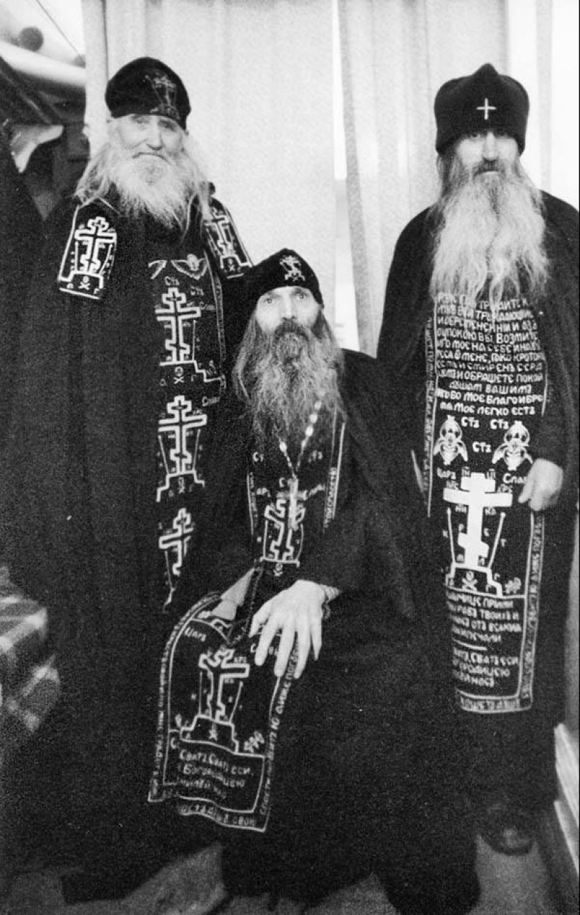 The story of Tolotos - a man who has never seen a woman in his long life The story of Tolotos - a man who has never seen a woman in his long life