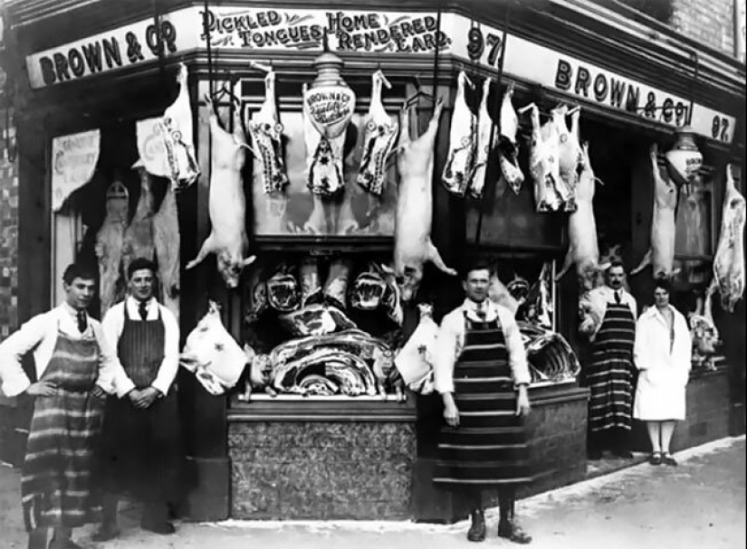 The time of fridges: a butcher's shop in Victorian England The time of fridges: a butcher's shop in Victorian England