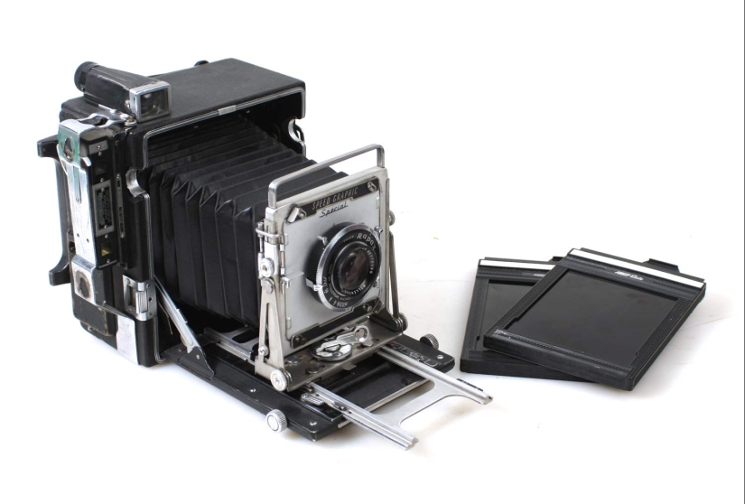 The tragic story of creating a random picture of a "Desperate divorcee" The tragic story of creating a random picture of a "Desperate divorcee"