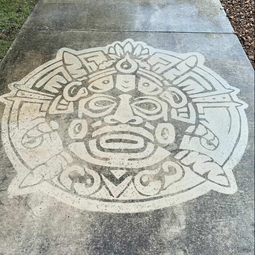 This Guy Used A Pressure Washer To Create Art On The Street, And Here Are His 13 Best Works