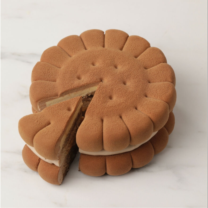 This Ukrainian Pastry Chef Makes Cakes From Random Shapes And Objects