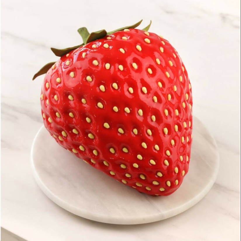 This Ukrainian Pastry Chef Makes Cakes From Random Shapes And Objects