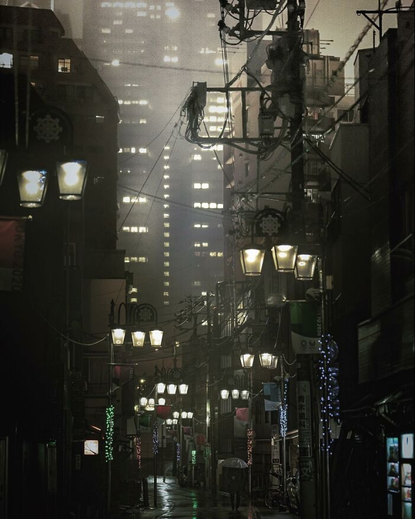 Tokyo After Dark: 13 Mesmerizing Urban Scenes Captured By Takaaki Ito Tokyo After Dark: 13 Mesmerizing Urban Scenes Captured By Takaaki Ito