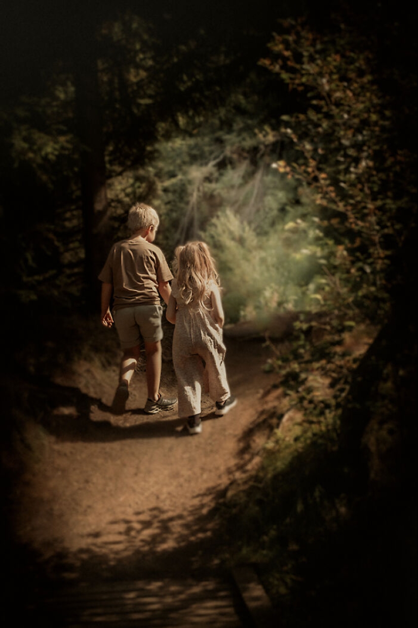 Tomé 13 retratos de niños rodeados de la belleza de la naturaleza islandesa Tomé 13 retratos de niños rodeados de la belleza de la naturaleza islandesa