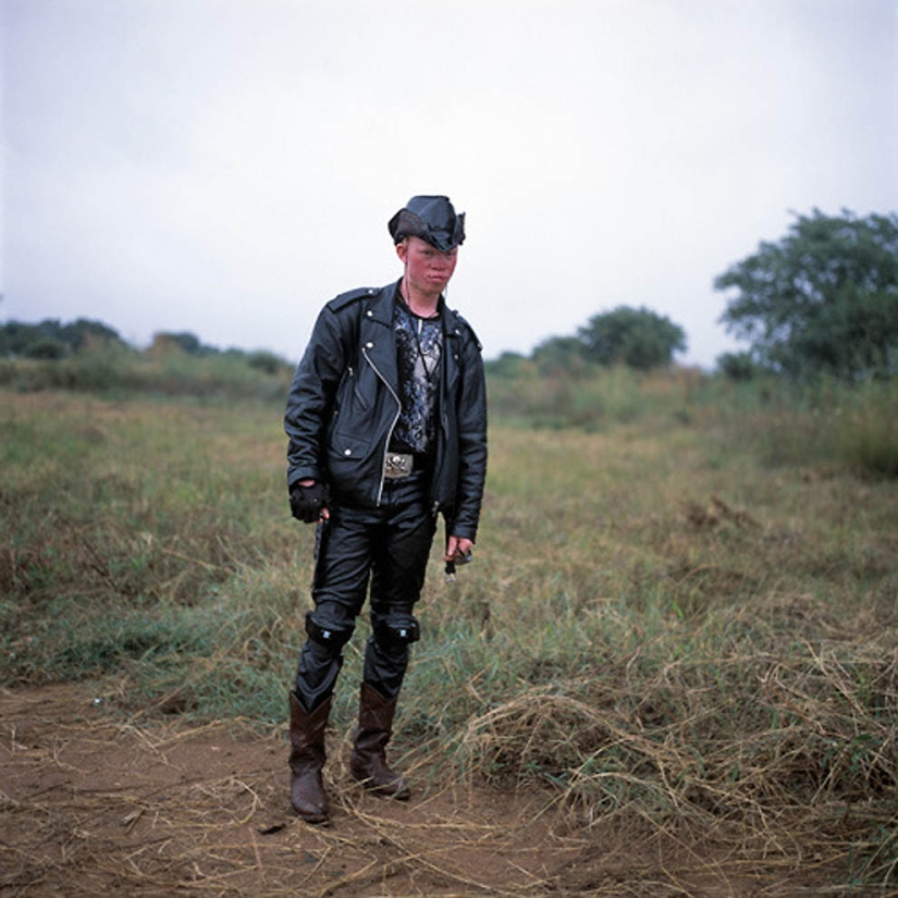 TRUE BLACK METAL de Botswana TRUE BLACK METAL de Botswana