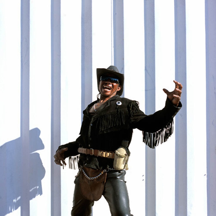 TRUE BLACK METAL de Botswana TRUE BLACK METAL de Botswana