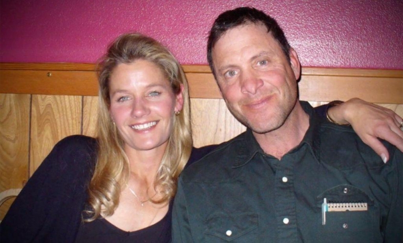 Una garganta cortada y un disparo en la cabeza: la historia del jugador de hockey Malarchuk que no se puede matar Una garganta cortada y un disparo en la cabeza: la historia del jugador de hockey Malarchuk que no se puede matar