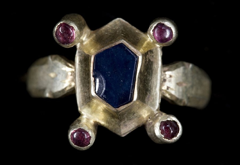 Unusual finds in the courts of ordinary people: Ferrari racing, mammoth bones, and more