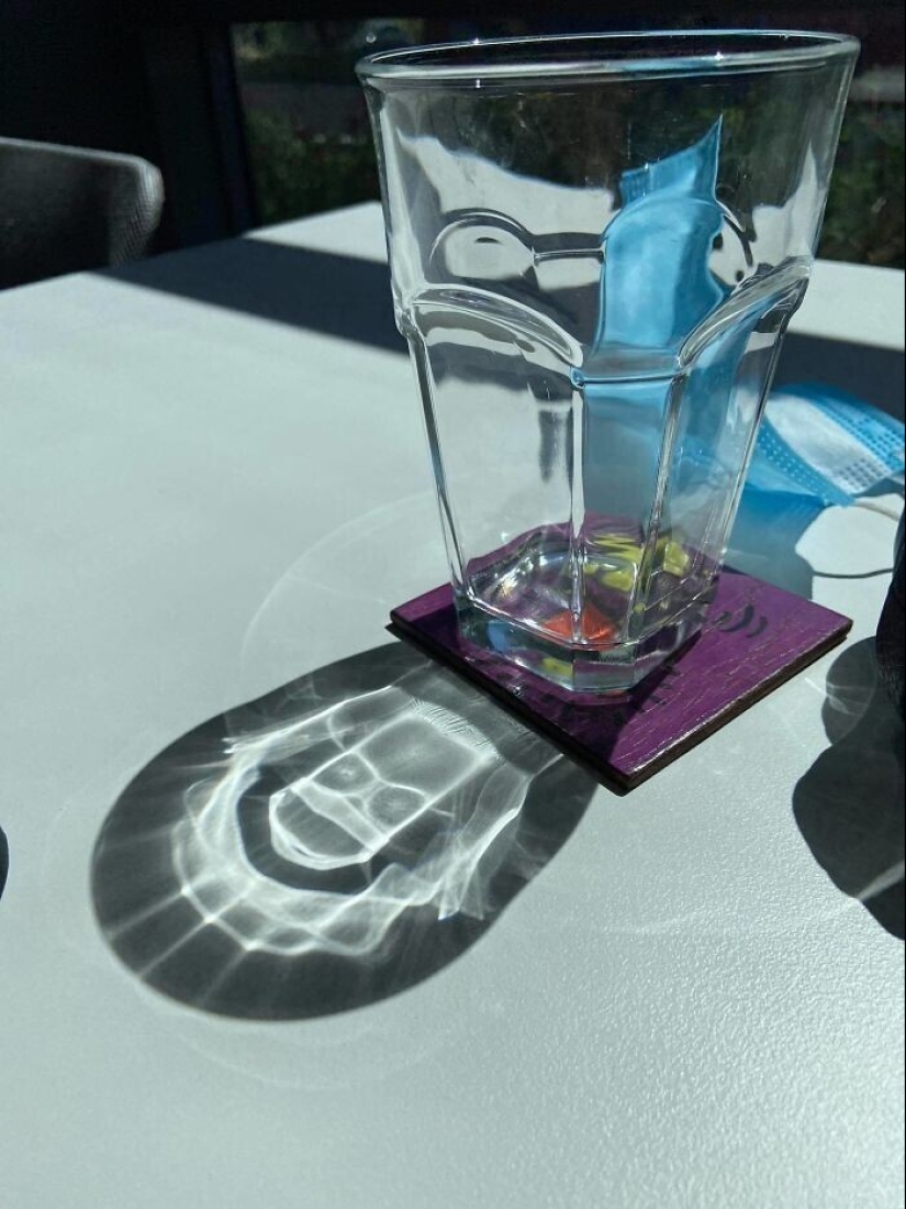 "Veo caras": más de 20 fotos engañosas que tendrás que mirar dos veces "Veo caras": más de 20 fotos engañosas que tendrás que mirar dos veces