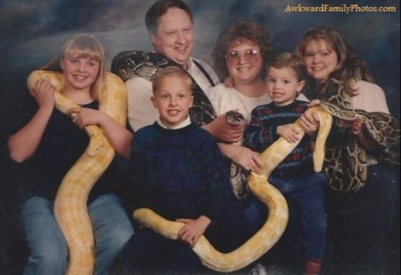 Very strange family photos with pets Very strange family photos with pets
