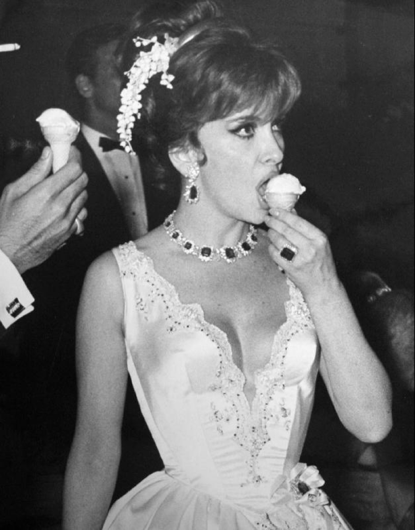 Vintage photos - celebrities and ice cream Vintage photos - celebrities and ice cream