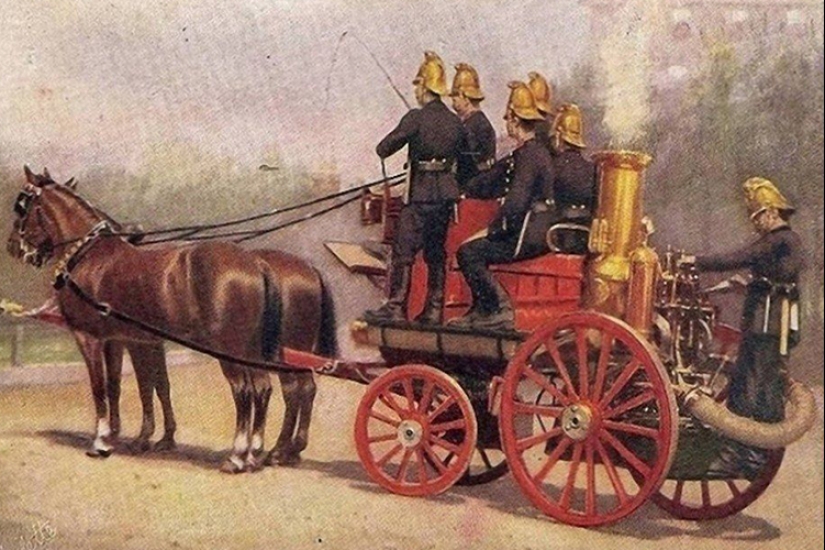 What is the difference between a firefighter and a firefighter?