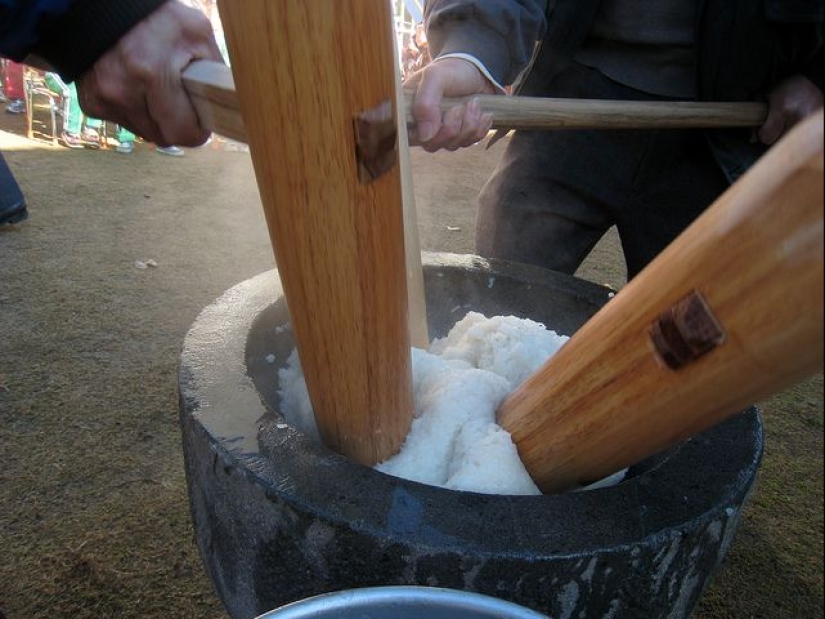 What is the famous Japanese dessert Mochi and is it possible to cook it yourself? What is the famous Japanese dessert Mochi and is it possible to cook it yourself?