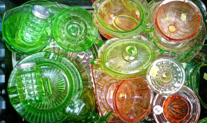 Why did they stop producing uranium glass Why did they stop producing uranium glass