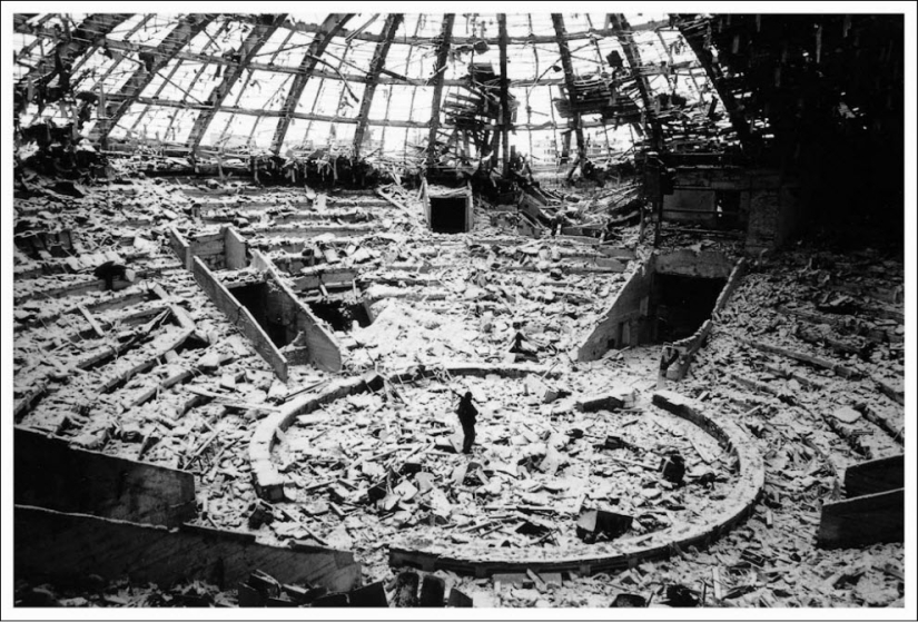 Wonderland: A Fairy Tale about the Soviet Monolith