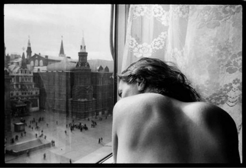 Wonderland: A Fairy Tale about the Soviet Monolith