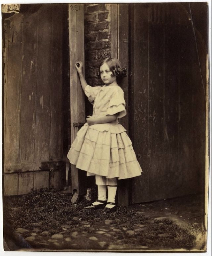 Young Alice: portraits of children by Lewis Carroll Young Alice: portraits of children by Lewis Carroll