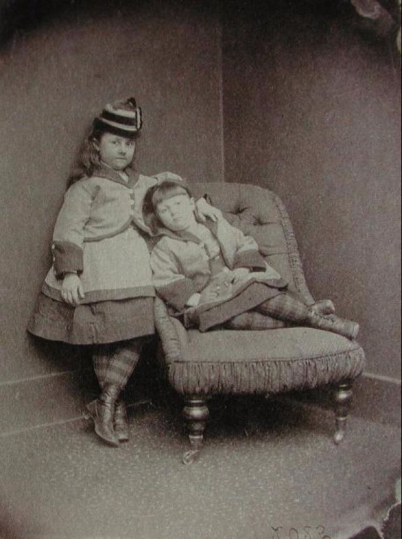 Young Alice: portraits of children by Lewis Carroll Young Alice: portraits of children by Lewis Carroll