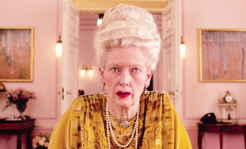 10 actors, chameleons, able to transform into anyone 10 actors, chameleons, able to transform into anyone