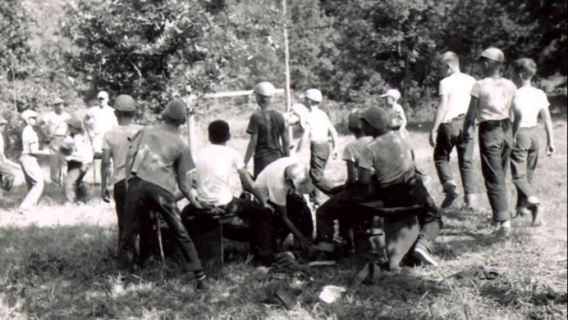 10 experimentos psicológicos sobre el comportamiento humano que revelan la desagradable verdad sobre nosotros