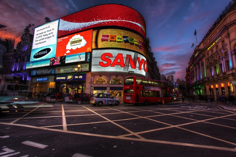 10 famous streets of the world that are worth seeing firsthand