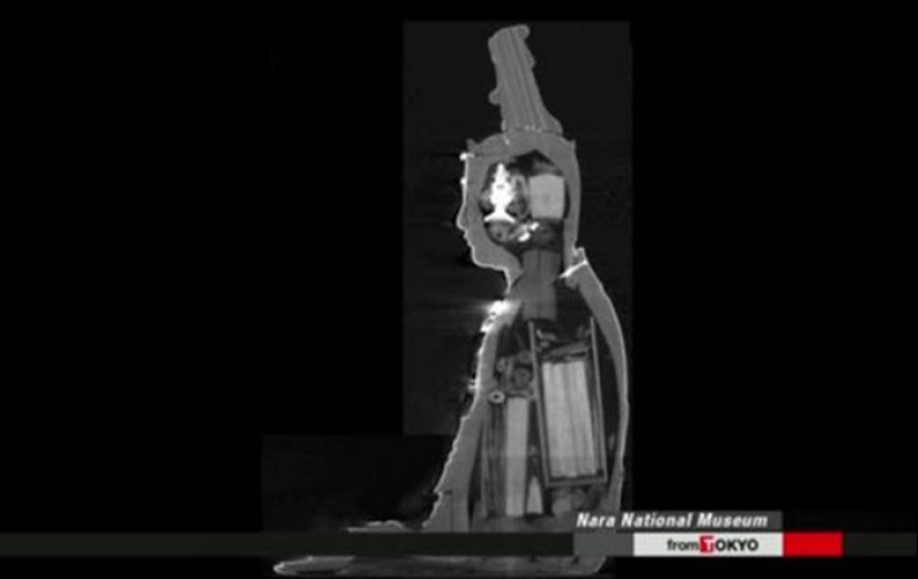 10 interesantes hallazgos realizados dentro de las estatuas