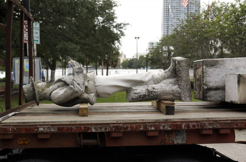 10 interesting finds made inside the statues 10 interesting finds made inside the statues