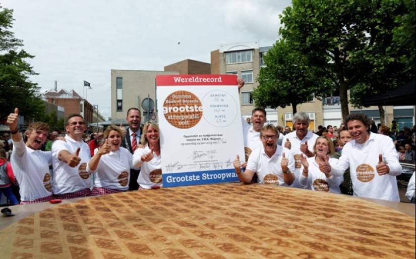 10 Largest Portions of Food Ever Cooked in the World 10 Largest Portions of Food Ever Cooked in the World