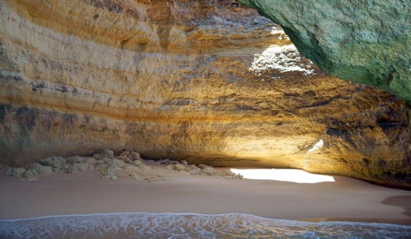 10 most amazing beaches in the world 10 most amazing beaches in the world