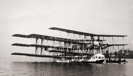10 most bizarre flying machines in aviation history