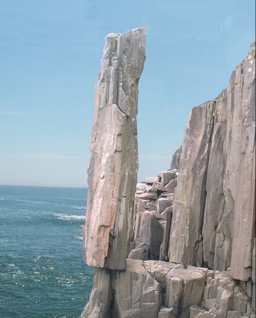 10 most famous balancing rocks the world
