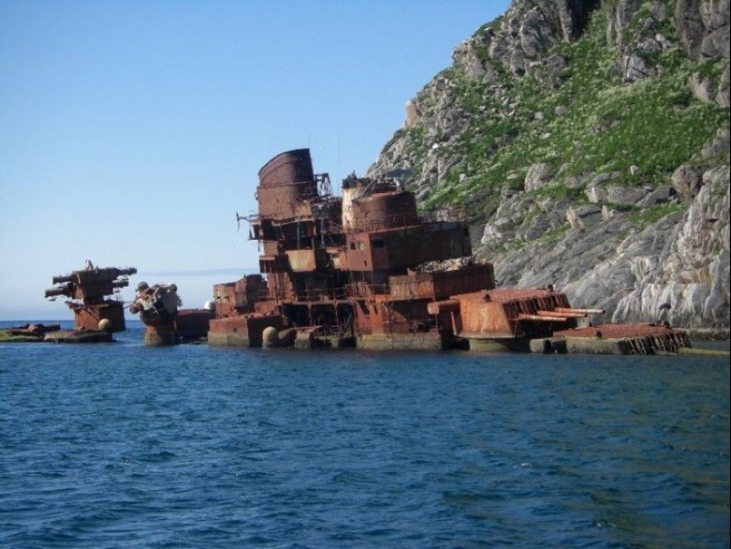 10 most spectacular shipwrecks from different parts of the world