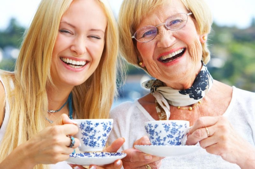 10 obvious reasons why men fall in love with women 10 obvious reasons why men fall in love with women